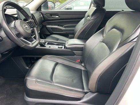 Certified 2023 Nissan Pathfinder SL AWD/4WD image 7