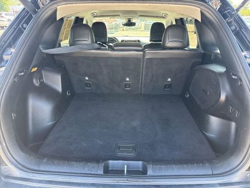 Used 2019 Jeep Cherokee Limited FWD image 17