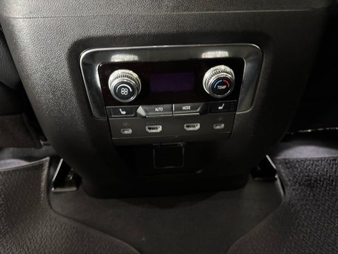 Used 2023 GMC Yukon Denali w/ Denali Reserve Package image 18