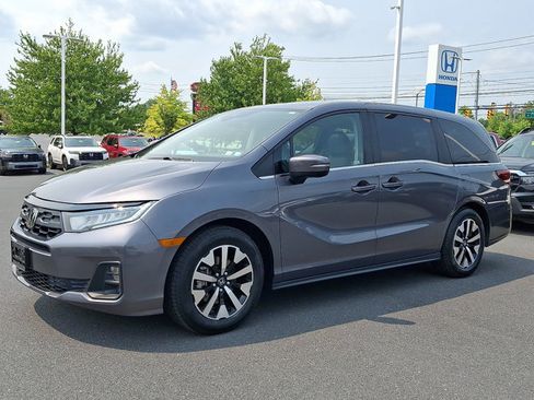 Certified 2025 Honda Odyssey EX-L image 4