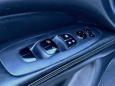 Used 2014 Nissan Pathfinder SL w/ SL Tech Package AWD/4WD image 18