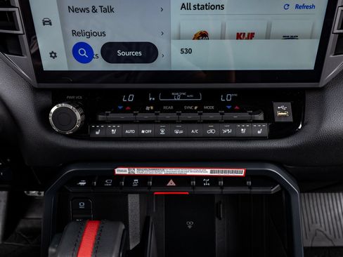 Used 2025 Toyota Sequoia TRD Pro AWD/4WD image 25