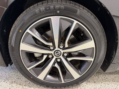 Used 2019 Nissan Maxima 3.5 SV w/ Floor Mat Group FWD image 8