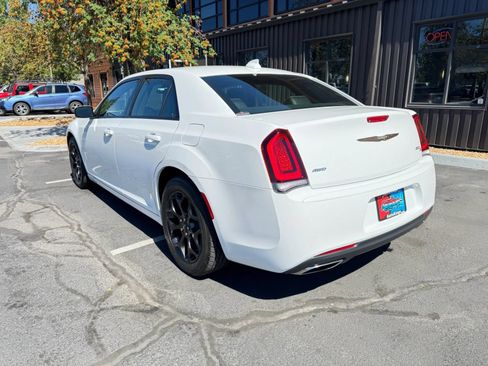 Used 2019 Chrysler 300 S AWD/4WD image 3