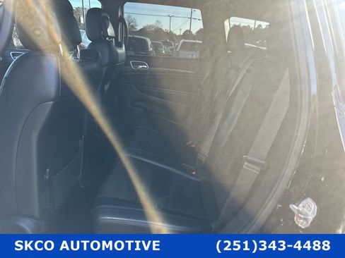 Used 2022 Jeep Grand Cherokee Laredo X image 14