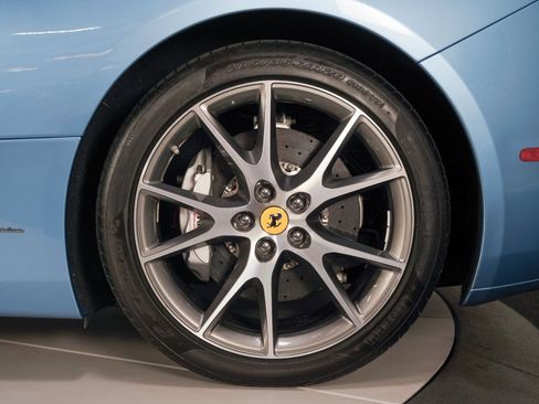 Used 2012 Ferrari California RWD image 20