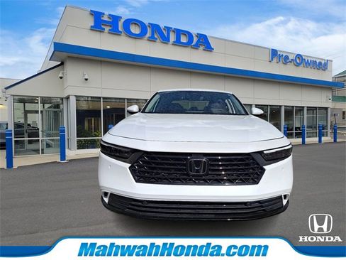 Used 2024 Honda Accord EX-L image 2