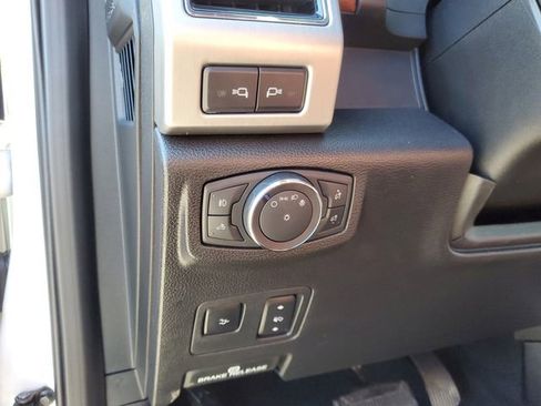 Used 2019 Ford F250 Platinum w/ Platinum Ultimate Package image 12