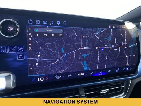 Certified 2024 Chevrolet Equinox EV LT FWD image 6