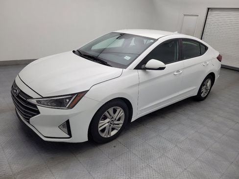 Used 2019 Hyundai Elantra SEL w/ Cargo Package FWD image 2