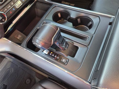 Used 2021 Ford F150 Lariat w/ Trailer Tow Package image 18