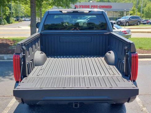 Used 2025 Toyota Tundra SR5 AWD/4WD image 33