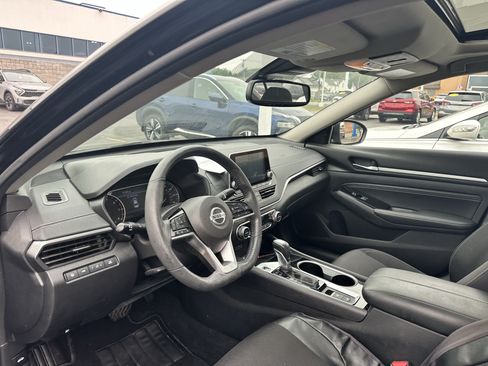 Used 2020 Nissan Altima 2.5 SV AWD/4WD image 9