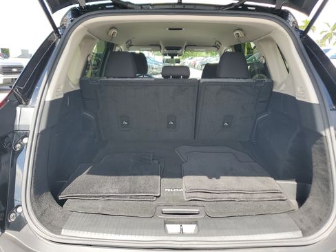 Used 2023 Nissan Rogue SV image 15