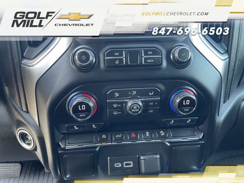 Used 2021 Chevrolet Silverado 1500 LT Trail Boss w/ Bed Protection Package AWD/4WD image 19