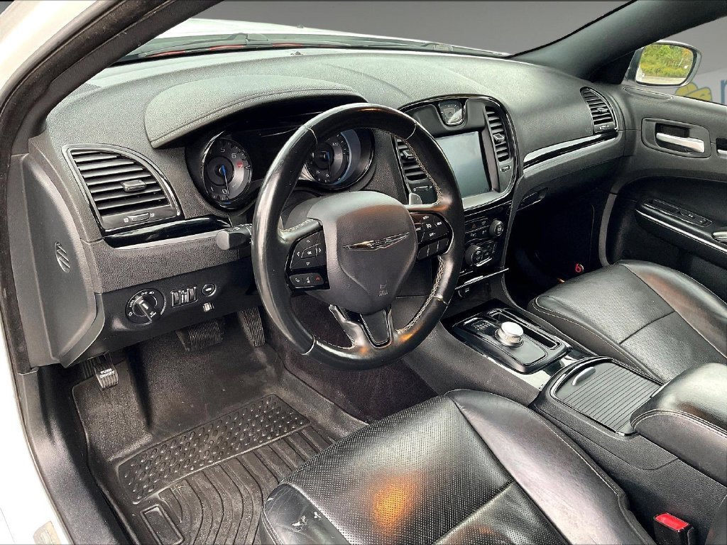 Used 2017 Chrysler 300 S w/ 300S Premium Group 2 AWD/4WD image 8