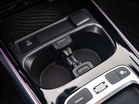 Certified 2024 Mercedes-Benz GLB 250 4MATIC image 31