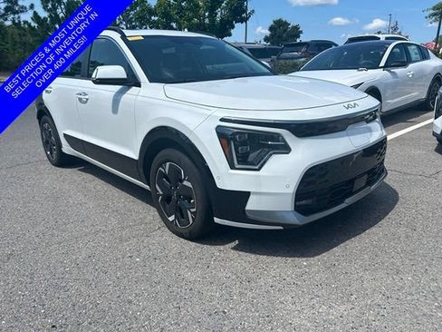 Used 2023 Kia Niro Wave FWD image 1