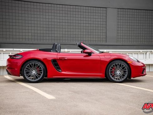 Used 2017 Porsche 718 Boxster S RWD image 11