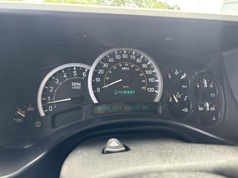 Used 2005 HUMMER H2 w/ Preferred Equipment Group AWD/4WD image 10