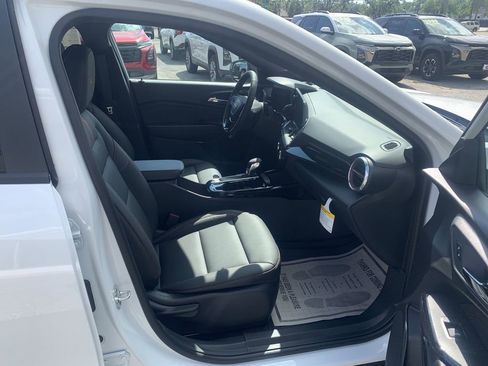 New 2026 Chevrolet Trax RS FWD image 6