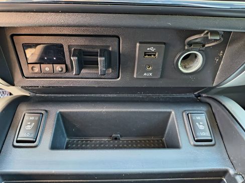 Used 2018 Nissan Titan SL w/ Chrome Package RWD image 22