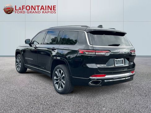 Used 2021 Jeep Grand Cherokee L Overland w/ Luxury Tech Group IV AWD/4WD image 5