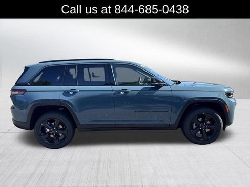 New 2027 Jeep Grand Cherokee Limited AWD/4WD image 4
