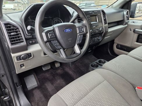 Used 2017 Ford F150 XLT image 12
