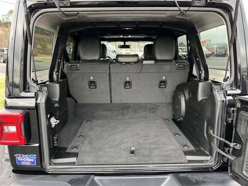 Used 2023 Jeep Wrangler Rubicon w/ Steel Bumper Group image 19