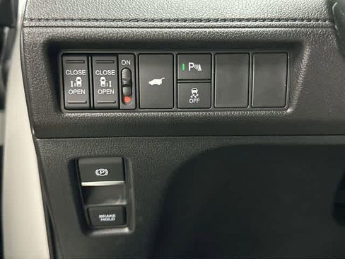 New 2026 Honda Odyssey Touring image 19