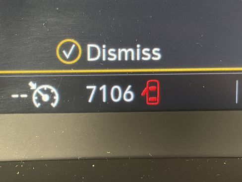 Certified 2022 Buick Encore GX Select w/ Sport Touring Package image 11