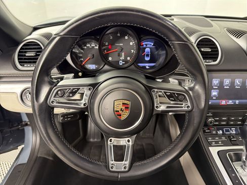 Used 2017 Porsche 718 Boxster image 16