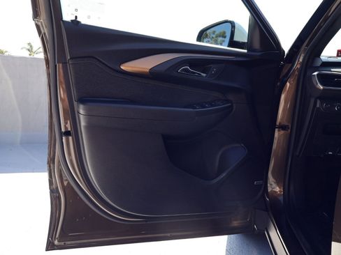 Used 2021 Chevrolet TrailBlazer ACTIV w/ Technology Package image 13