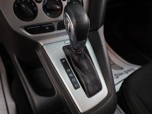 Used 2014 Ford Focus SE FWD image 36