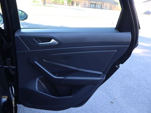 Used 2021 Volkswagen Jetta SE FWD image 24