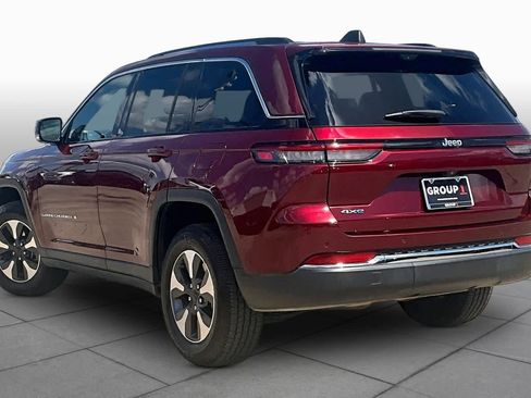 Used 2022 Jeep Grand Cherokee Limited 4xe w/ Luxury Tech Group II AWD/4WD image 12