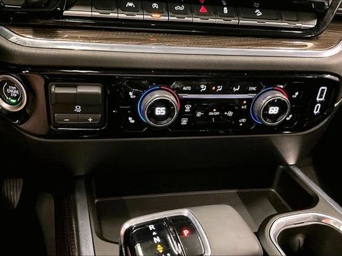 Used 2024 Chevrolet Silverado 1500 RST AWD/4WD image 32