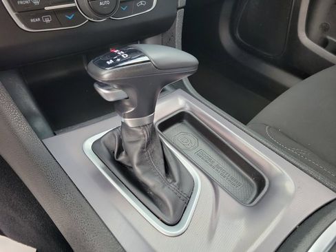 Used 2023 Dodge Charger SXT image 13