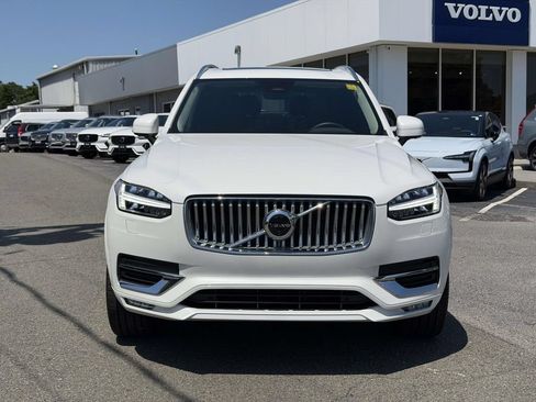 Used 2025 Volvo XC90 B5 Plus w/ Protection Package Premier AWD/4WD image 24