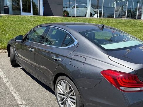 Used 2020 Genesis G70 2.0T AWD/4WD image 3