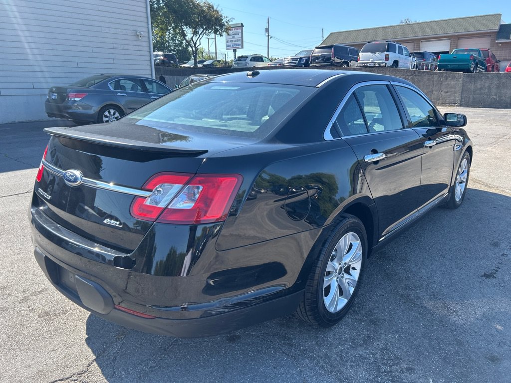 Used 2012 Ford Taurus SEL FWD image 6
