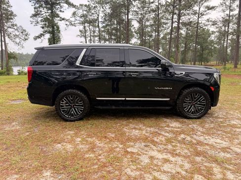 Used 2023 GMC Yukon SLT RWD image 6