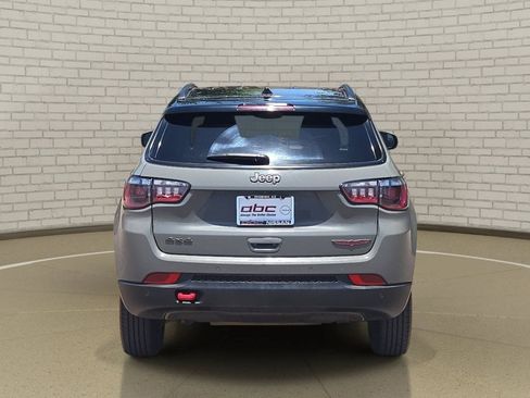 Used 2023 Jeep Compass Trailhawk AWD/4WD image 6