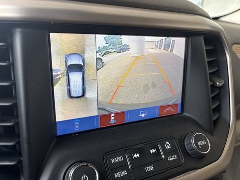 Certified 2019 GMC Acadia Denali w/ Technology Package AWD/4WD image 15