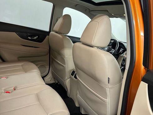 Used 2017 Nissan Rogue SL w/ SL Premium Package AWD/4WD image 32