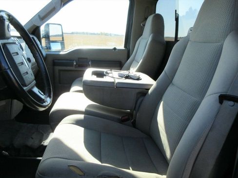 Used 2008 Ford F350 XL image 4