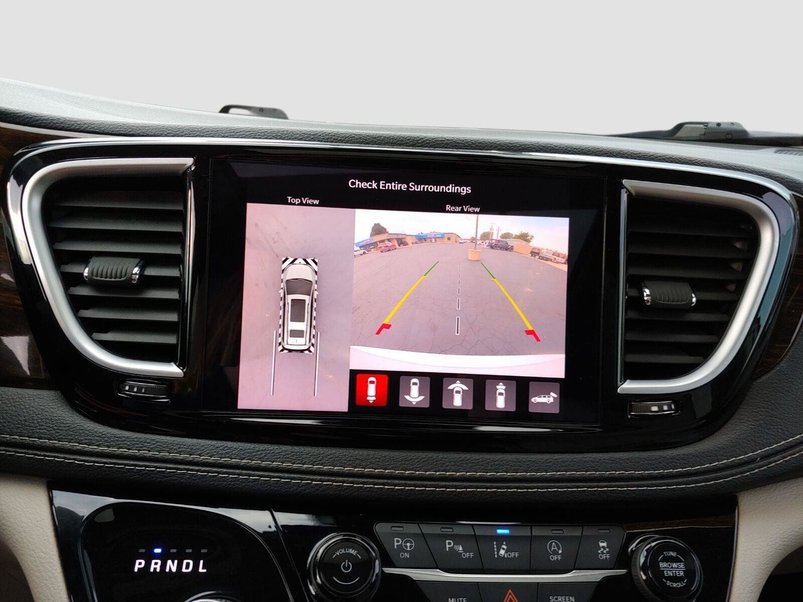 Used 2021 Chrysler Pacifica Limited w/ Premium & Safety Sphere Group AWD/4WD image 20