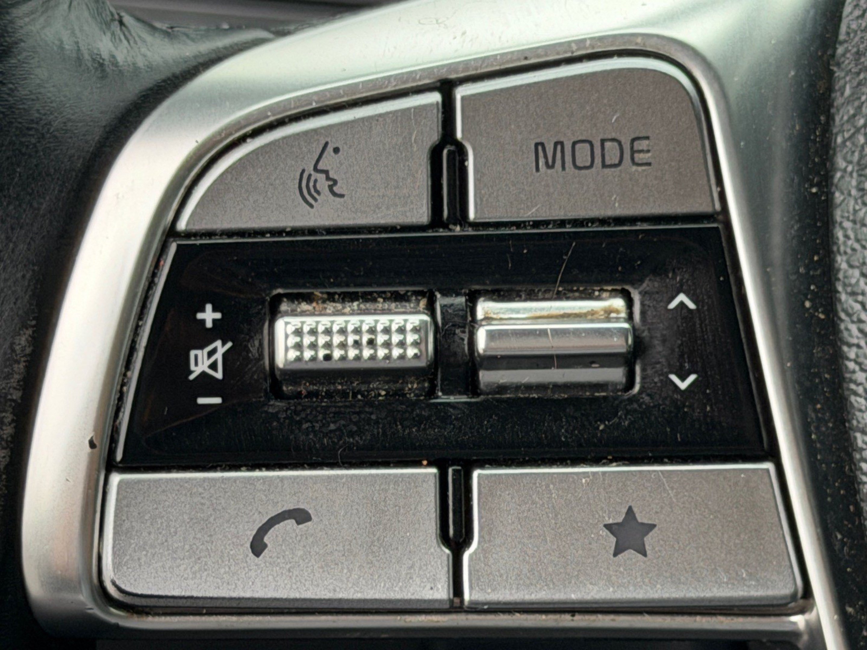 Used 2024 Kia Telluride EX FWD image 44