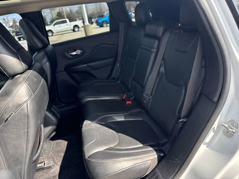 Used 2014 Jeep Cherokee Limited w/ Technology Group AWD/4WD image 34